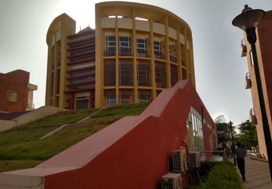 JK Lakshmipat University Jaipur Campus photo 2